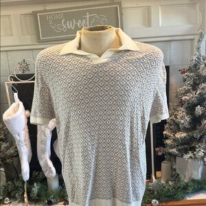 Hollister White and Gray Patterned Polo Shirt